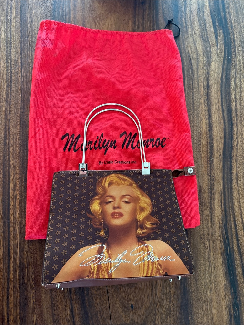 Marilyn Monroe Red Dust Bag with Brown Portrait Mini Satchel
